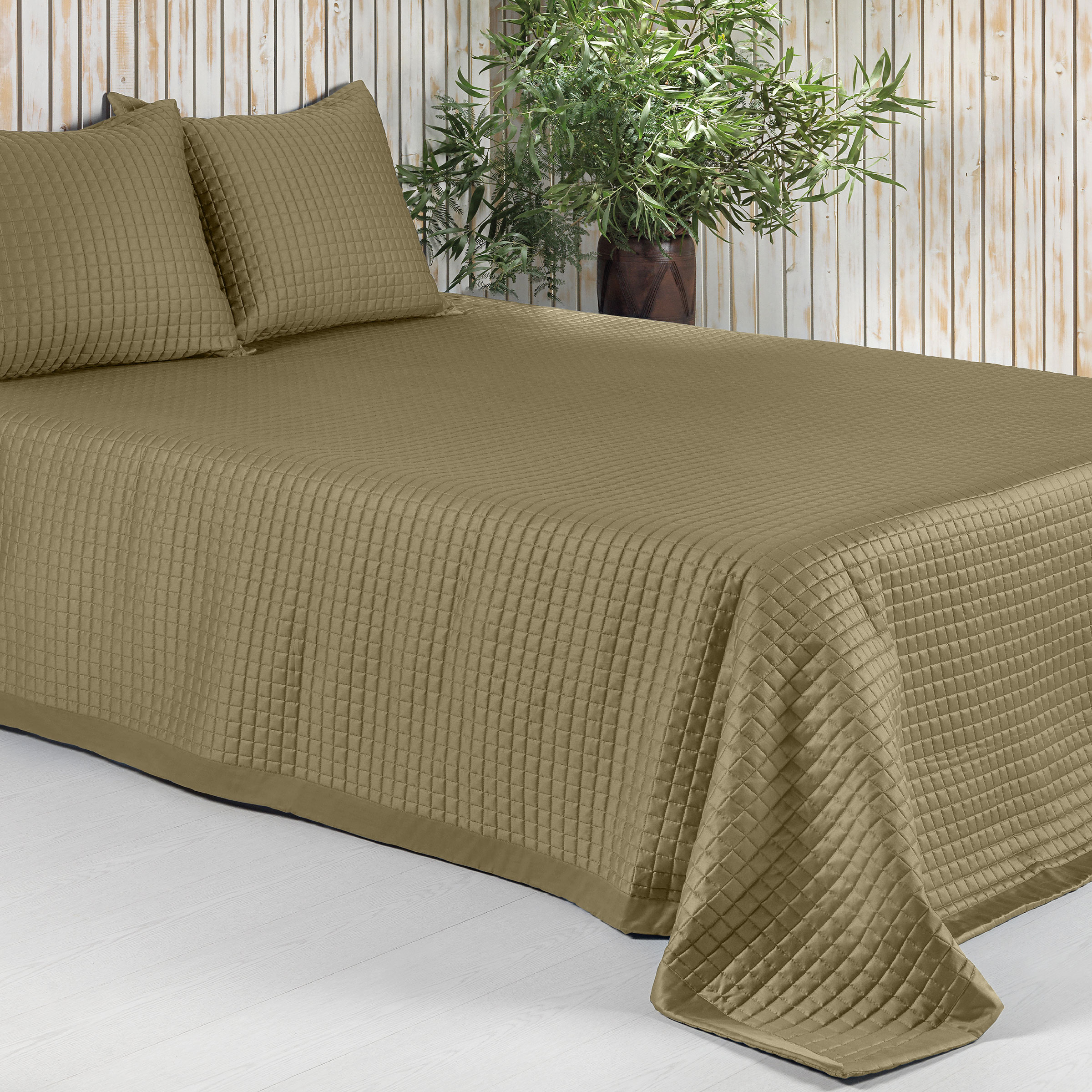 Dommelin Sprei Chicago Satijn 300TC Brons 260 x 260 cm Dommelin Sprei Chicago Satijn 300TC Brons 260 x 260 cm