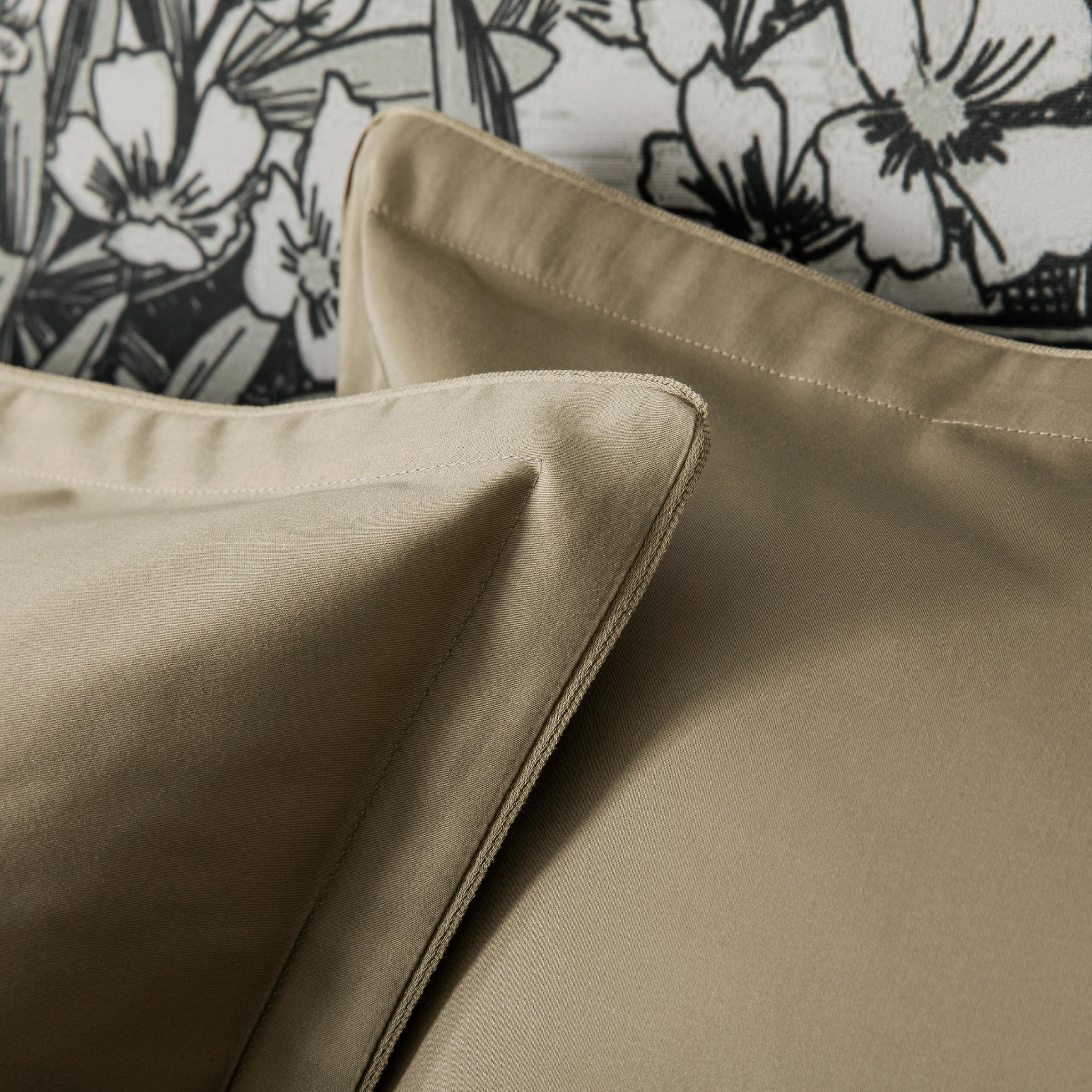 Alexandre Turpault Kussensloop Teophile Organic Satijn 300TC Desert