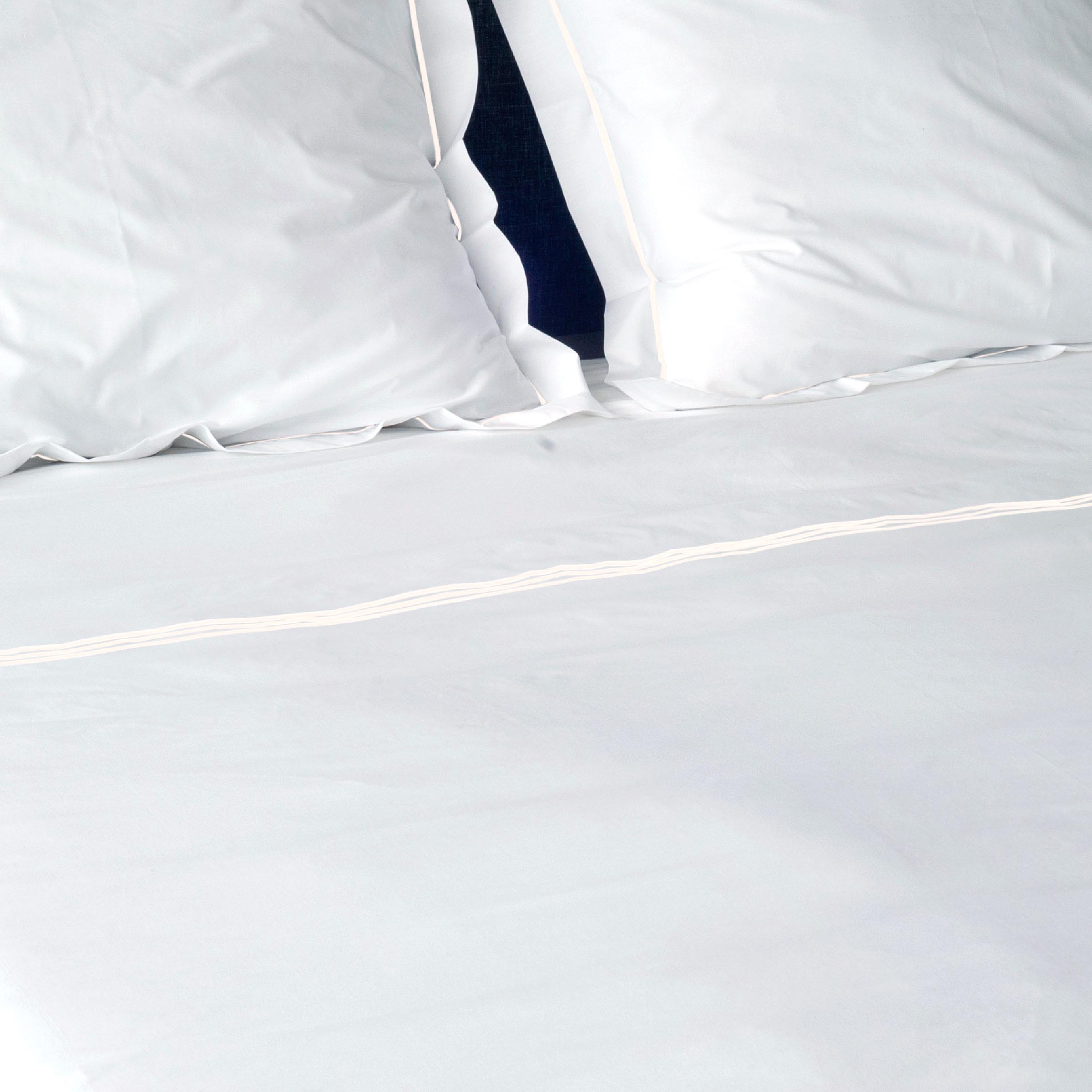 Dommelin Lakenset Cortina Percal 200TC Wit - Wit 160 x 270 cm incl. 1 kussensloop 60 x 70 cm Dommelin Lakenset Cortina Percal 200TC Wit - Wit 160 x 270 cm incl. 1 kussensloop 60 x 70 cm