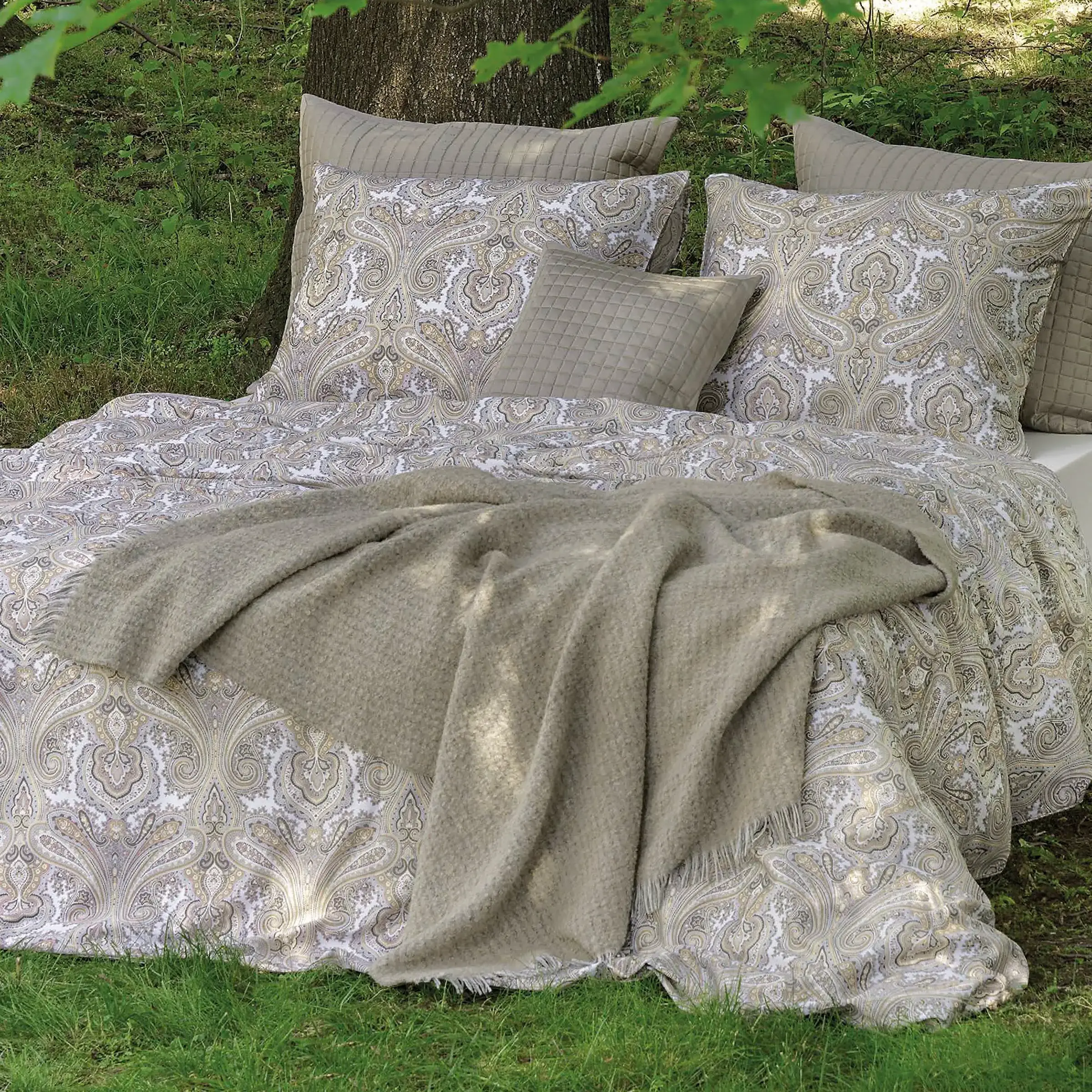 Dommelin Dekbedovertrekset Pordoi Satijn 400TC Beige Dommelin Dekbedovertrekset Pordoi Satijn 400TC Beige