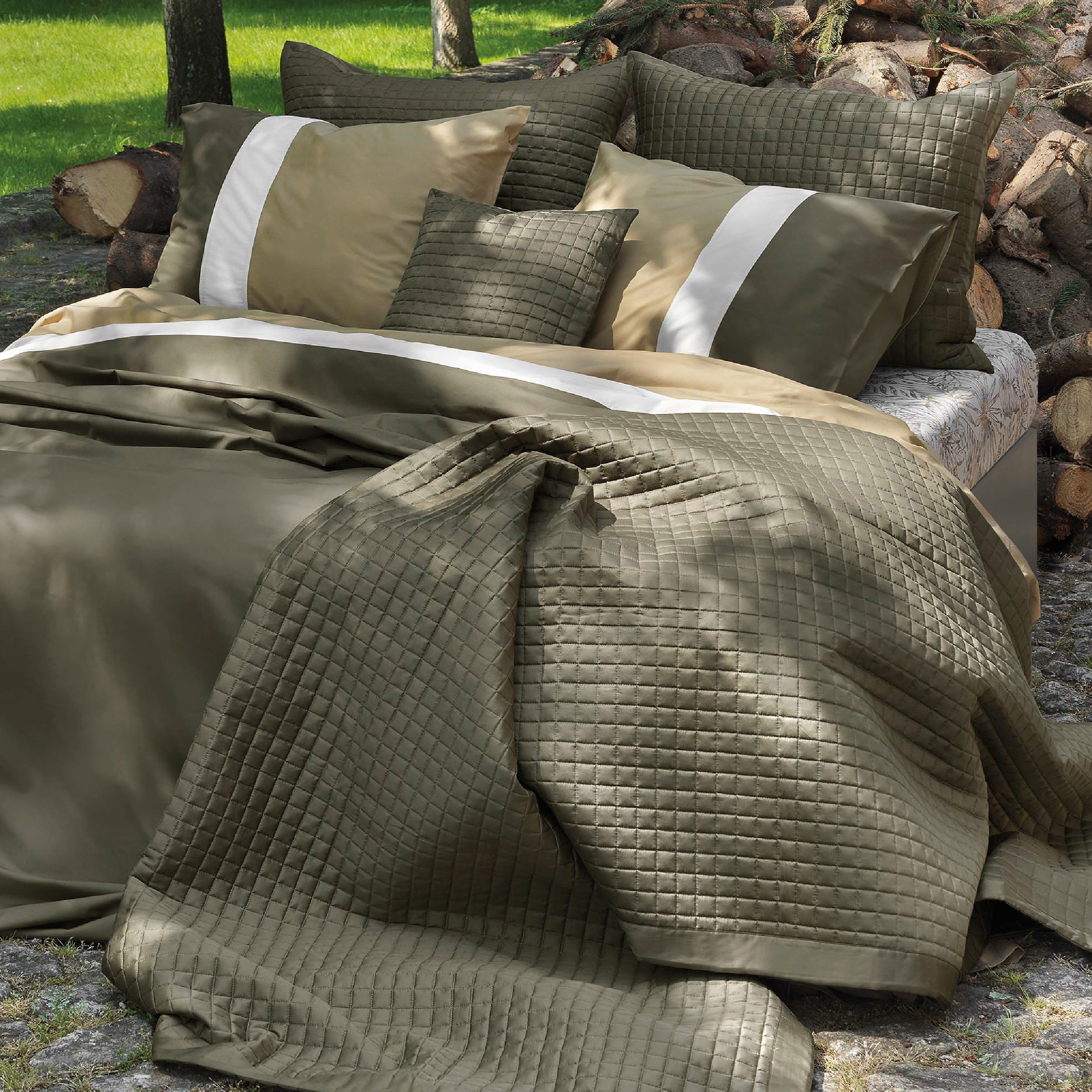 Eurofirany Sprei, zachte, doorgestikte sprei met mooi effen patroon Eurofirany Sprei, zachte, doorgestikte sprei met mooi effen patroon