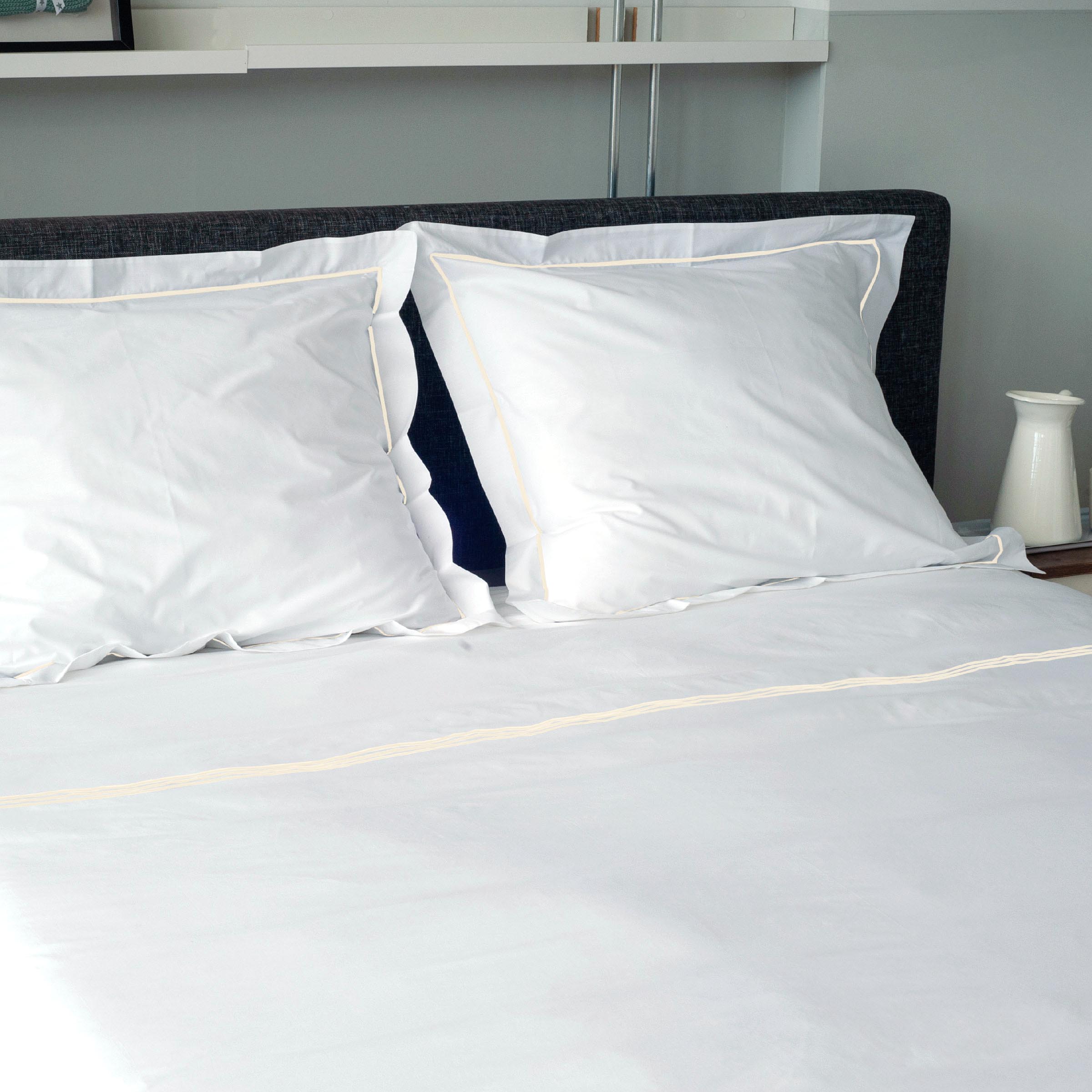 Dommelin Dekbedovertrekset Cortina Percal 200TC Wit - Ecru