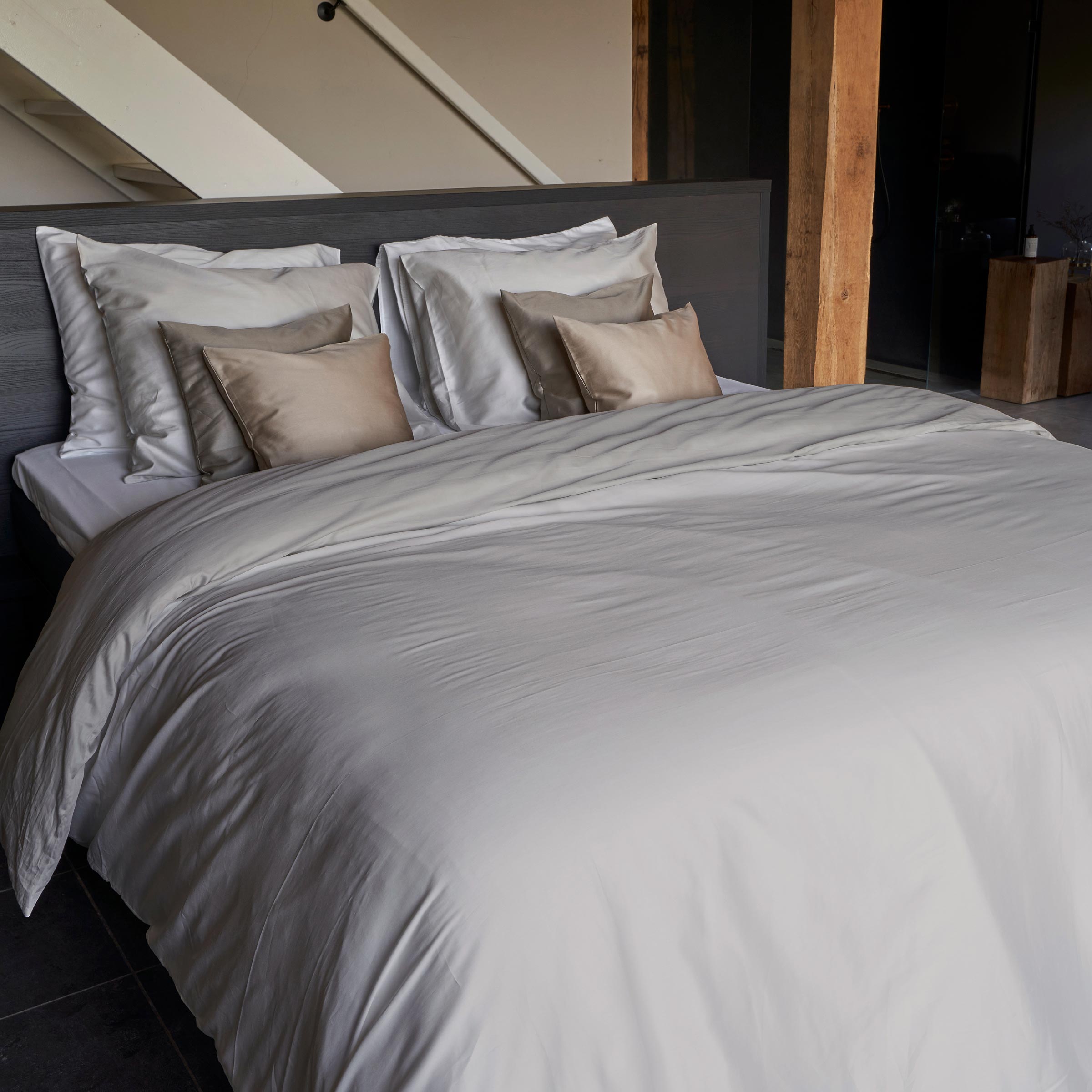 Dommelin Dekbedovertrek Set Organic Satijn 300TC Platinum Dommelin Dekbedovertrek Set Organic Satijn 300TC Platinum