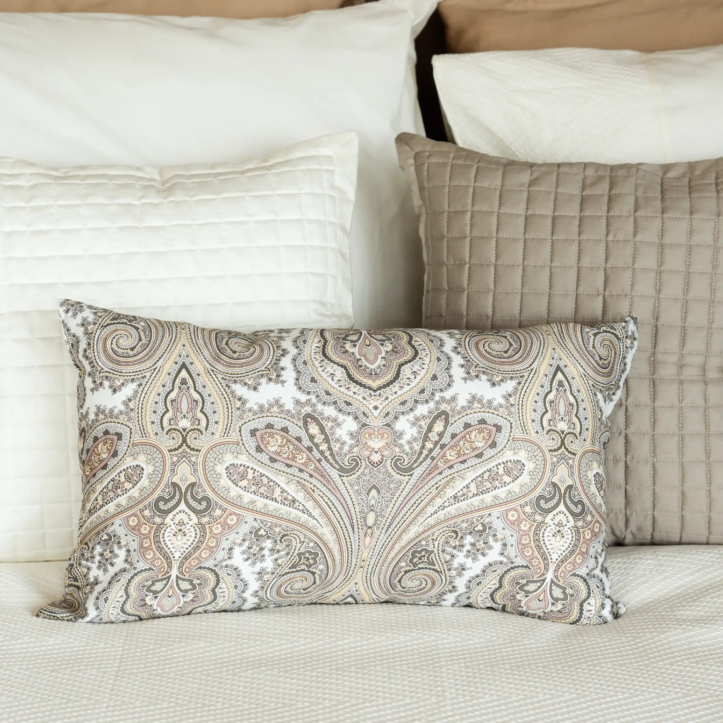 HOMLA Zemi velours sprei met reliëfpatroon marineblauw 200x220 cm | bol HOMLA Zemi velours sprei met reliëfpatroon marineblauw 200x220 cm | bol