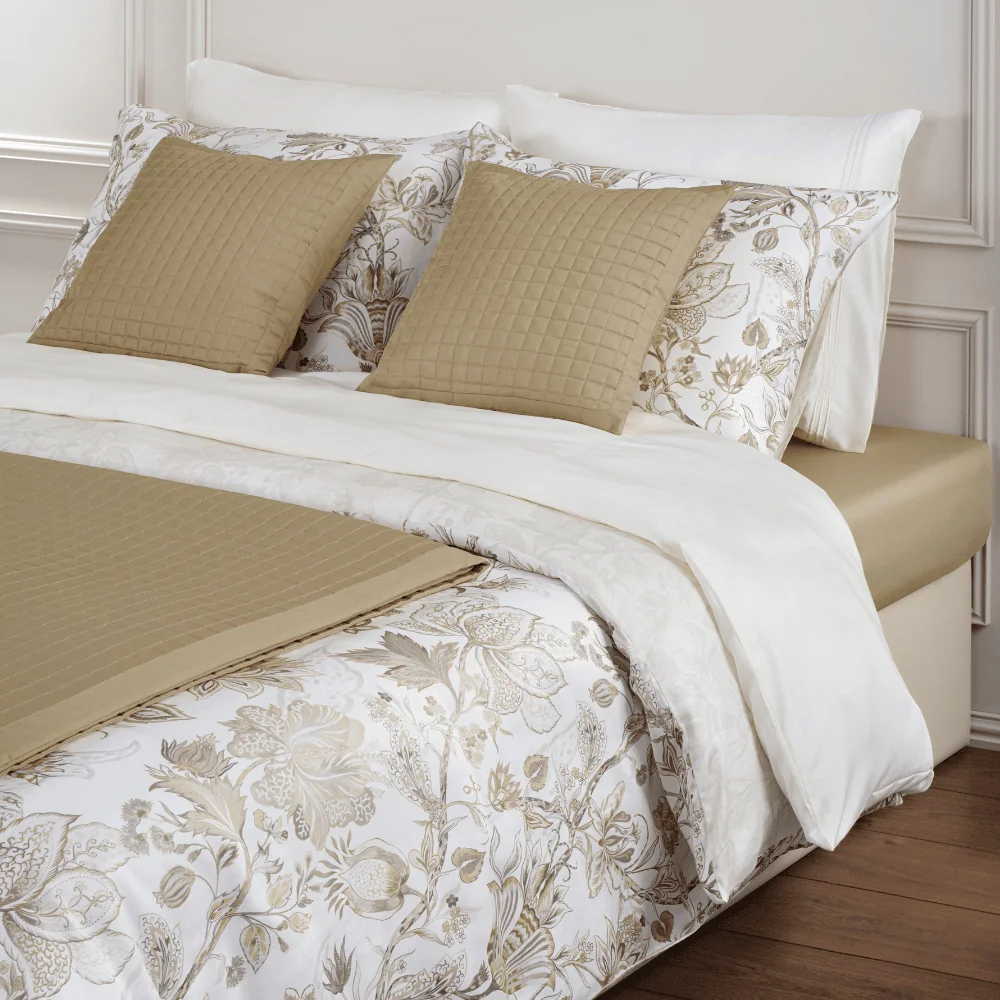 Dommelin Dekbedovertrekset Bacio Tencel Satijn 300TC, bedset, duikerovertrek, kussenhoezen, bloemenpatroon, beige kleur