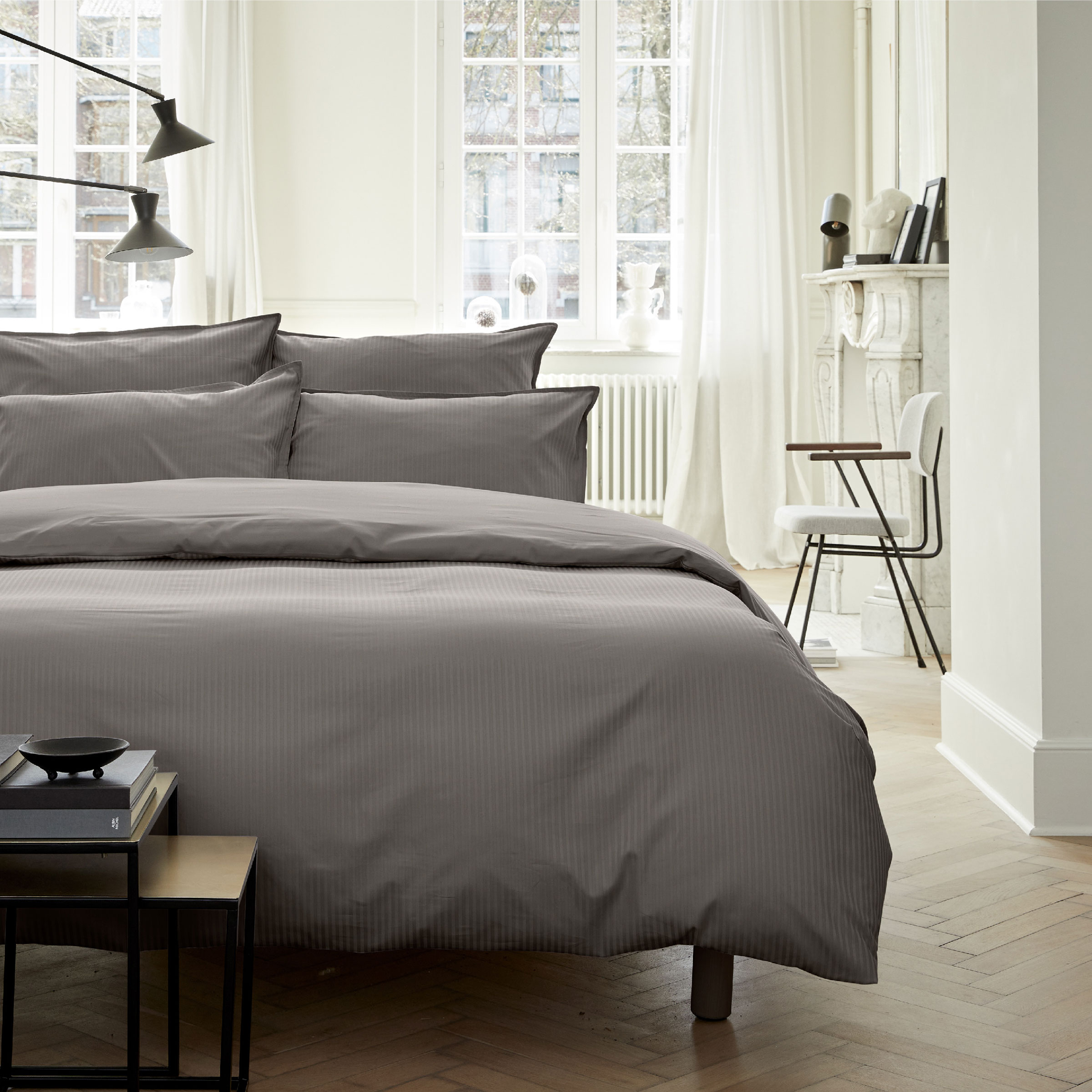 Essix Dekbedovertrek Set Grand Hotel Jacquard Satijn 300TC Zinc  Essix Dekbedovertrek Set Grand Hotel Jacquard Satijn 300TC Zinc