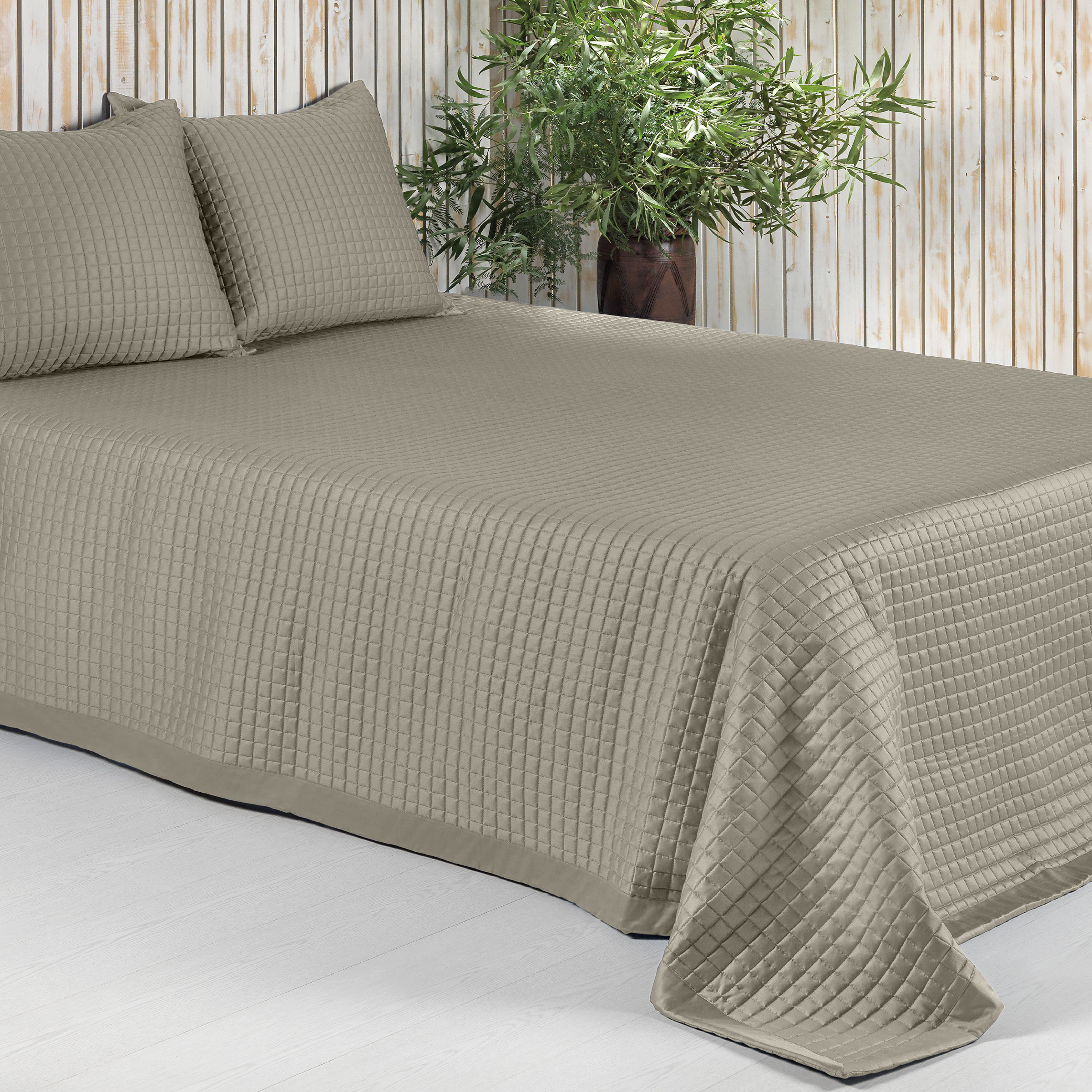Dommelin Sprei Chicago Satijn 300TC Taupe Dommelin Sprei Chicago Satijn 300TC Taupe
