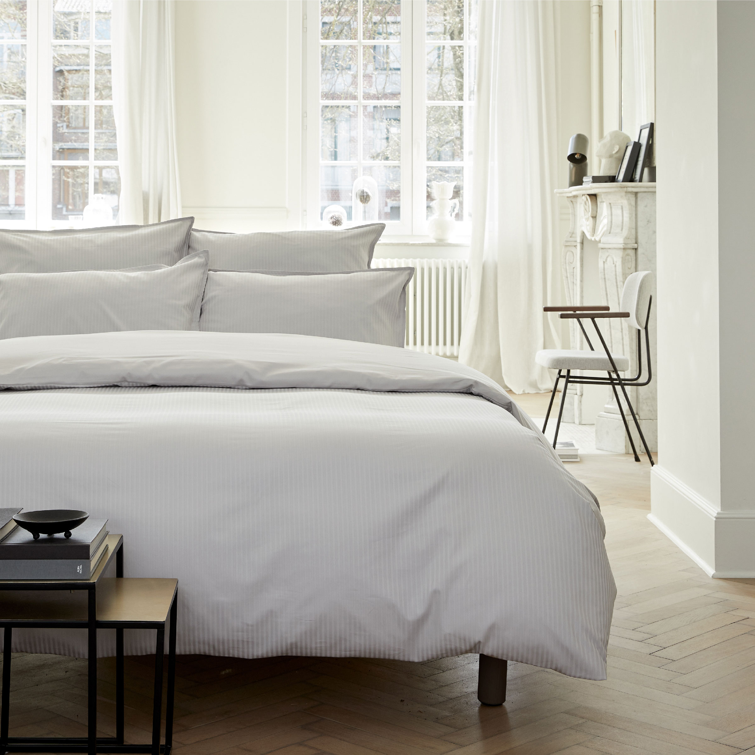 Essix Dekbedovertrek Set Grand Hotel Jacquard Satijn 300TC Argent  Essix Dekbedovertrek Set Grand Hotel Jacquard Satijn 300TC Argent