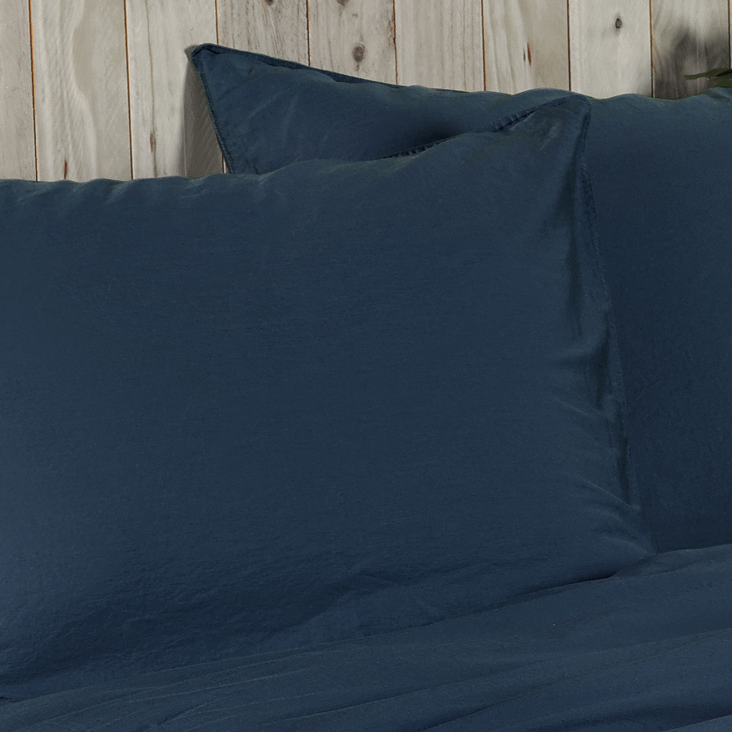 Dommelin Kussensloop Lavado Stonewashed Satijn 300TC Nachtblauw 60 x 70 cm Dommelin Kussensloop Lavado Stonewashed Satijn 300TC Nachtblauw 60 x 70 cm